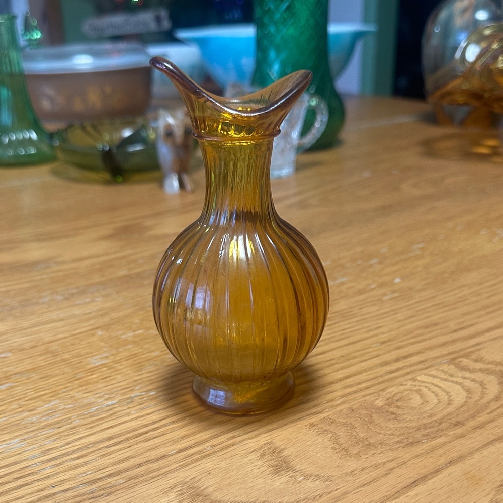 Vintage Avon amber glass cruet bottle.
